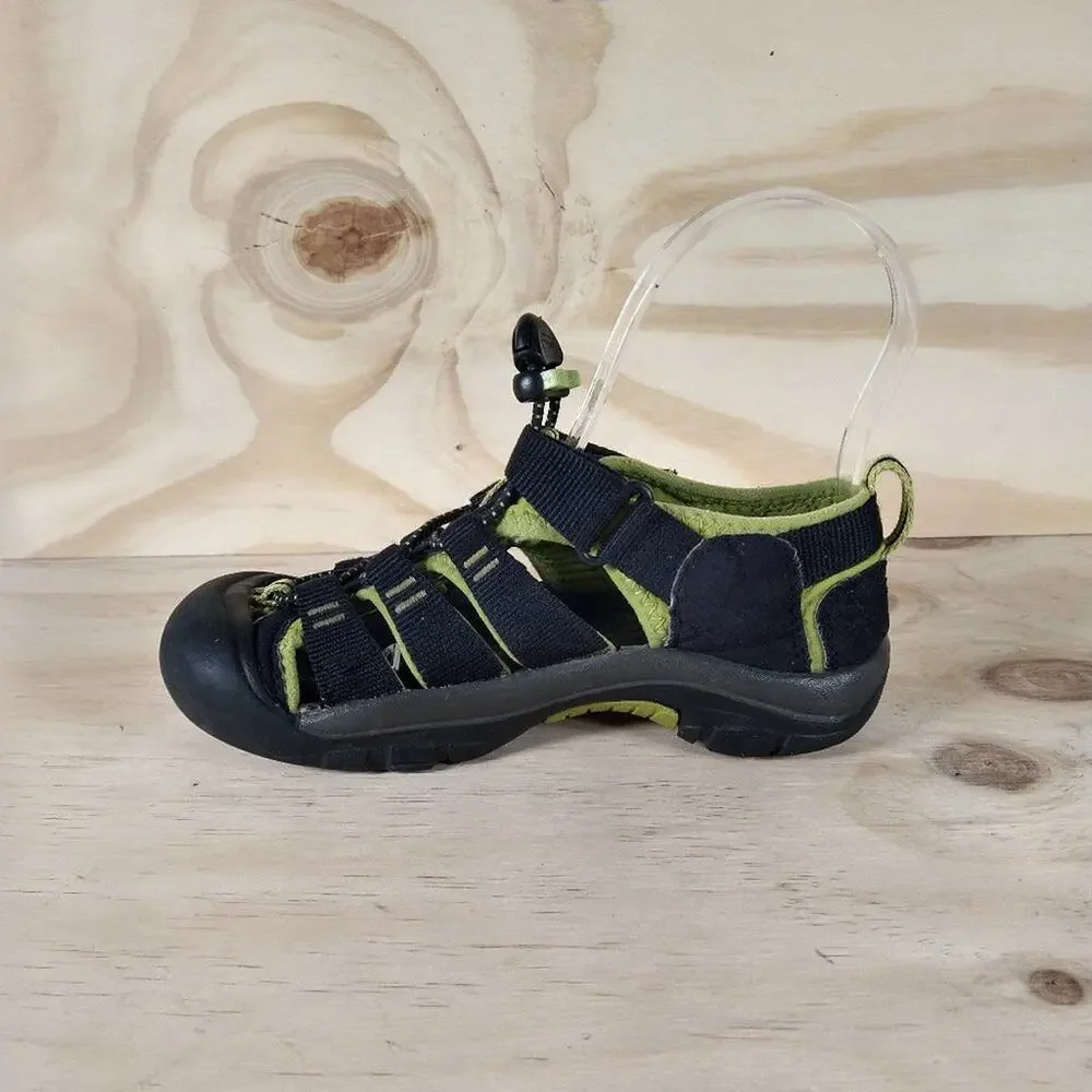 Keen - Newport H2 - Sandals Clogs - Black/Green -Kids Little Unisex - 1 -1009965